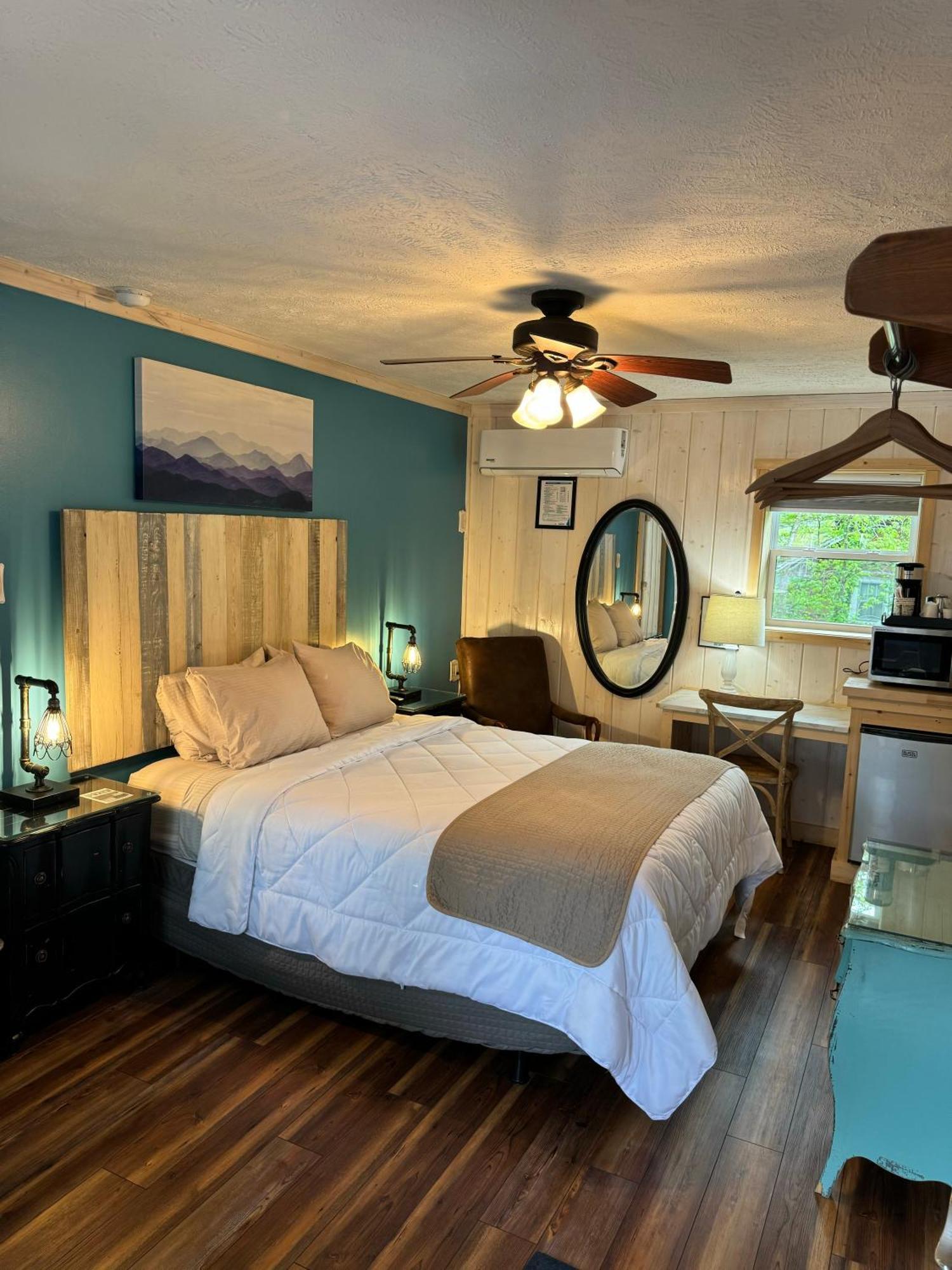 Inn Homestead - Blowing Rock